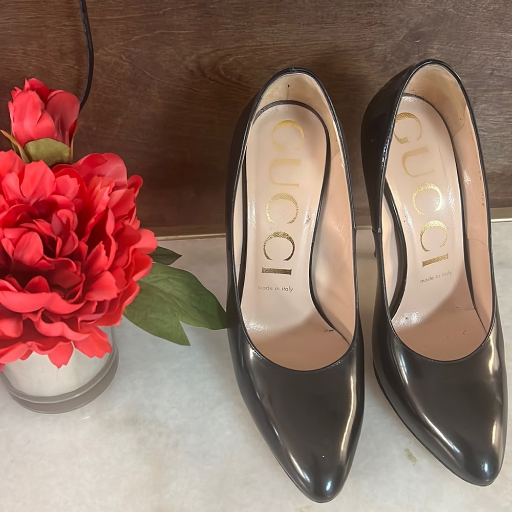 Gucci black shoes